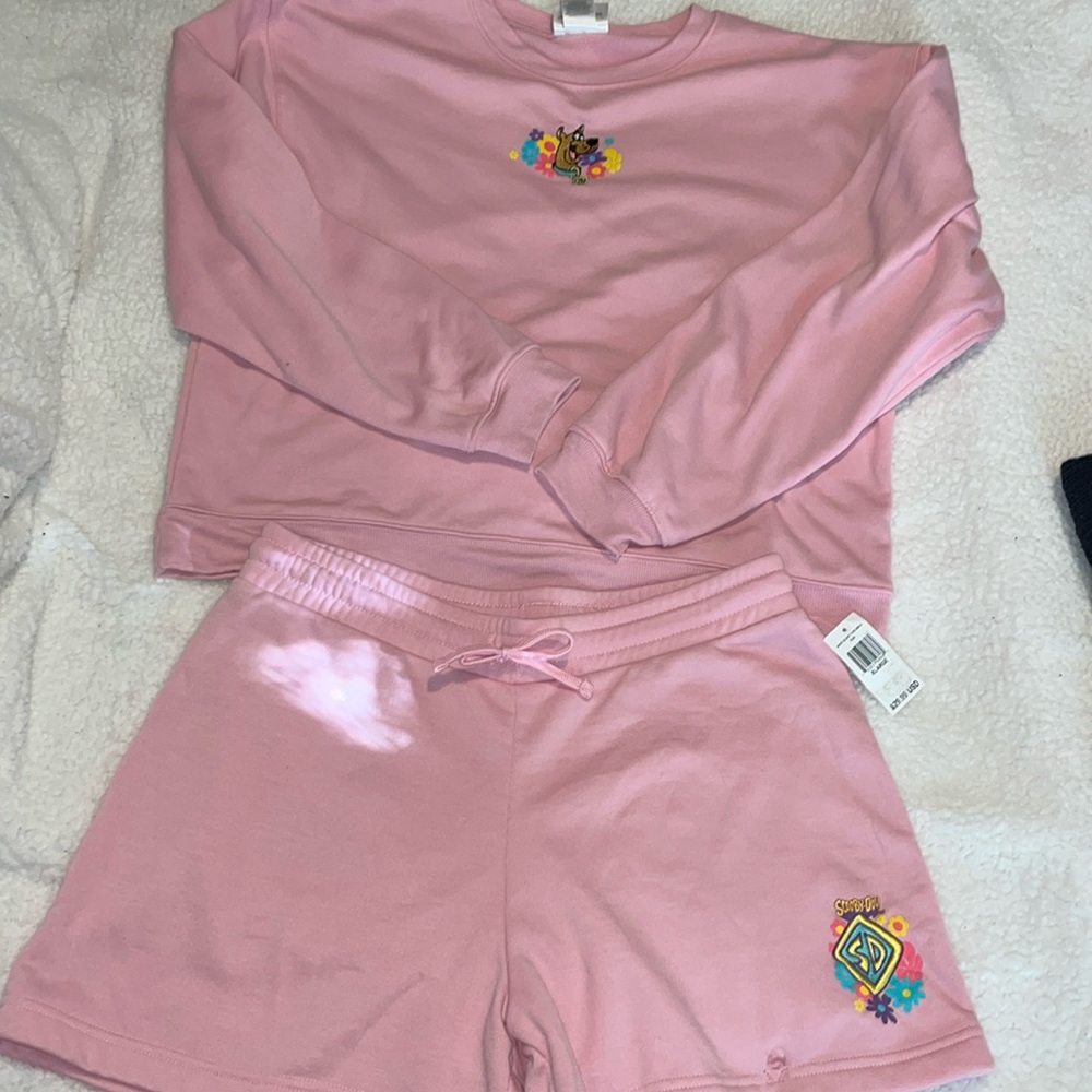 SOLD: Scooby Doo Sweatshirt and Shorts Set